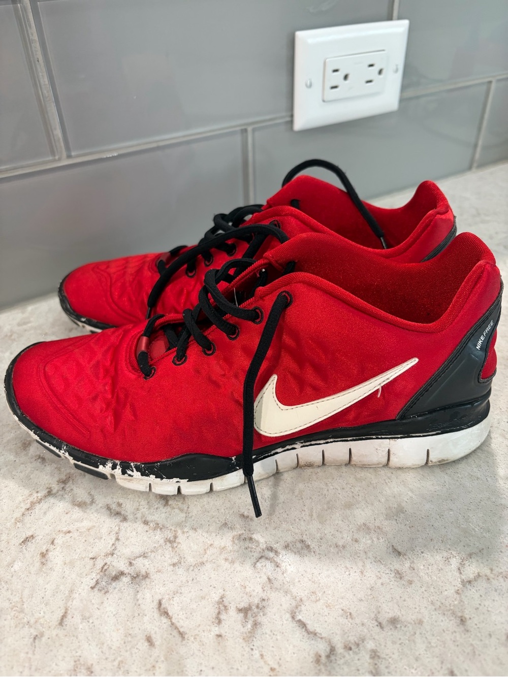 Nike Free TR Fit Red Black Training Sneakers Women’s 8.5